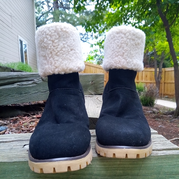 Winter Boots - Picture 2 of 6